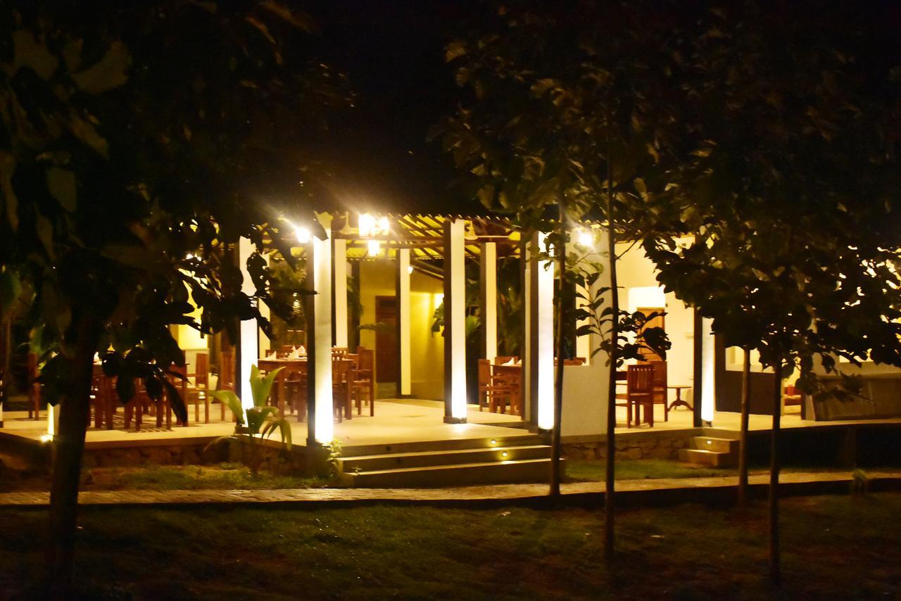 Safari Queens Resort 우다왈라웨 외부 사진