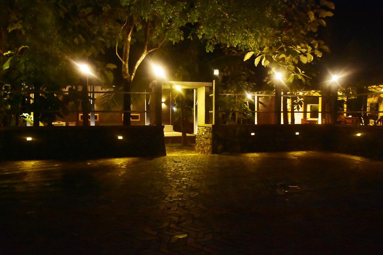 Safari Queens Resort 우다왈라웨 외부 사진